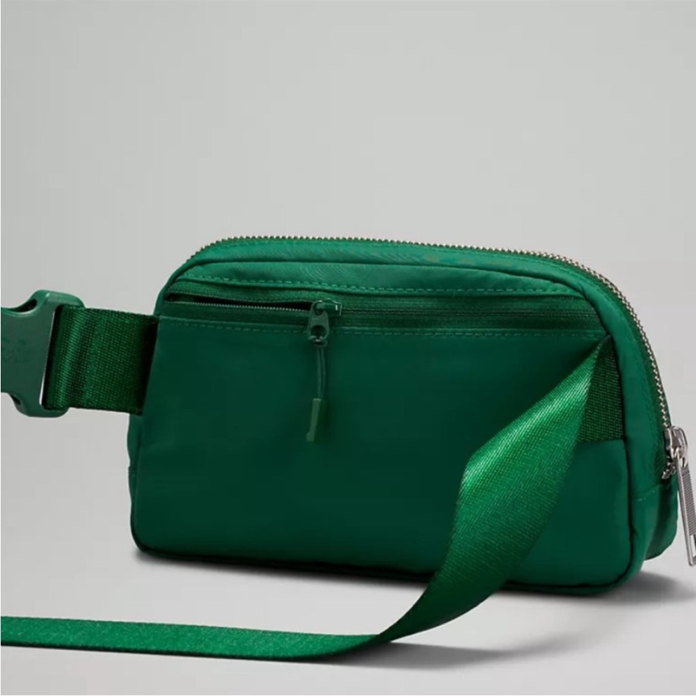 NWT Lululemon athletica 1L Everywhere Belt Bag (First Release) - Picture 4 of 8